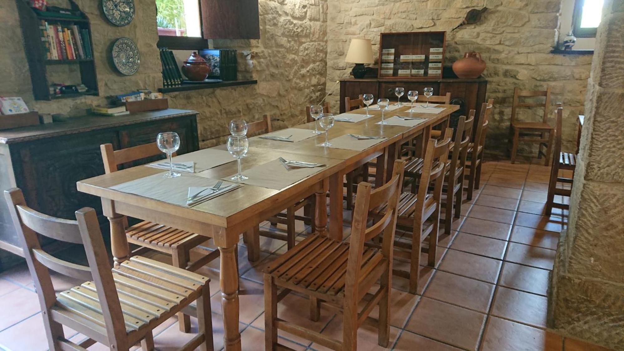 Albergue Sansol - El Oasis Del Camino Frances - Exclusivo Para Peregrinos Ngoại thất bức ảnh